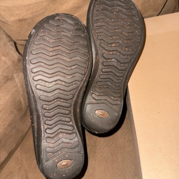 UGG Brown Ankle Boots with Cream Accents - Picture 2 of 4